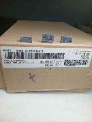 R75QI2220AA00J 22NF 1000V 15 0.05 KEMET POLYESTER KONDANSATÖR resmi
