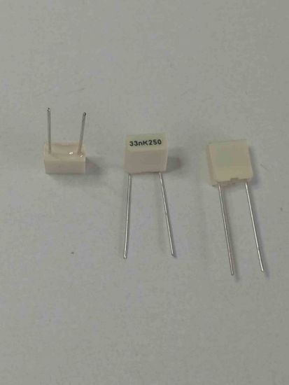 R82IC2330Z350K 33NF 250V 5 0.1 KEMET POLYESTER KONDANSATÖR resmi