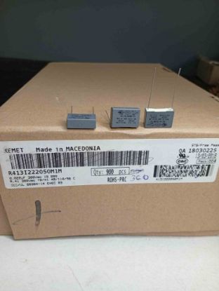 R413I222050M1M 22NF 300VAC 15 0.2 KEMET POLYESTER KONDANSATÖR resmi