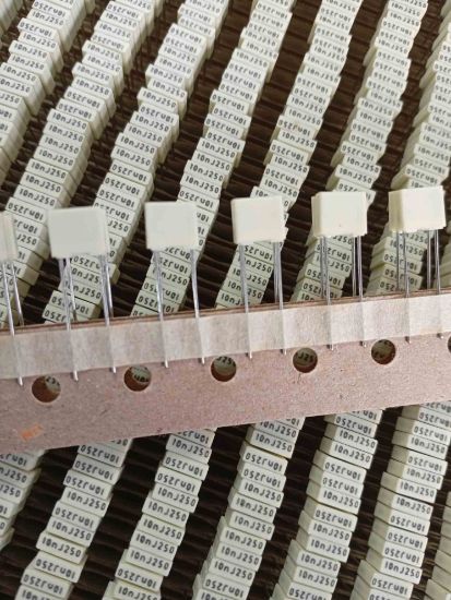 R82IC2100DQ50J 10NF 250V 5 0.05 KEMET POLYESTER KONDANSATÖR resmi