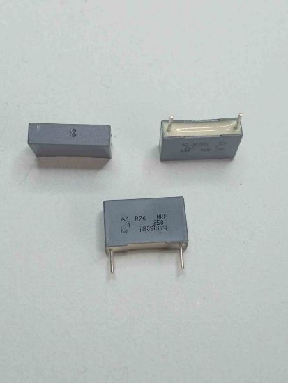 R76II3100SE30G 100NF 250V 15 0.02 KEMET POLYESTER KONDANSATÖR resmi