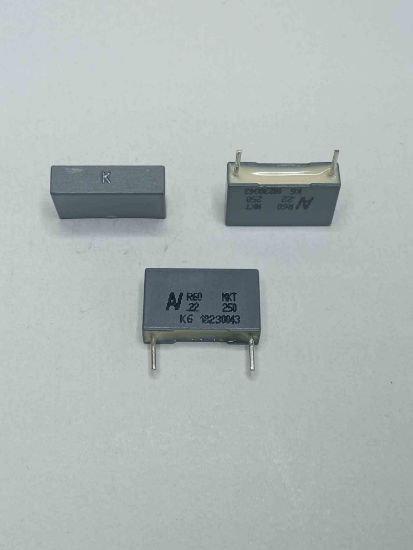 R60II3220AA30J 220NF 250V 15 0.05 KEMET POLYESTER KONDANSATÖR resmi