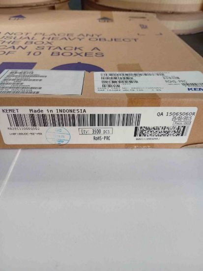 R82EC1100DQ50K 47NF 100V 5 0.1 KEMET POLYESTER KONDANSATÖR resmi