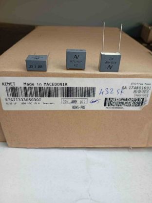 R76II33305030J 330NF 250V 15 0.05 KEMET POLYESTER KONDANSATÖR resmi