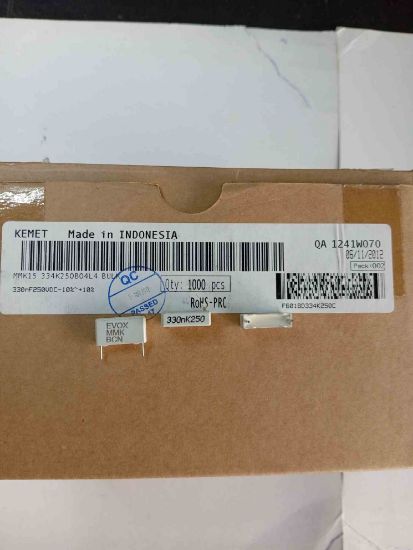 MMK15 334K250B04L4 BULK 330NF 250V 15 0.1 KEMET POLYESTER KONDANSATÖR resmi