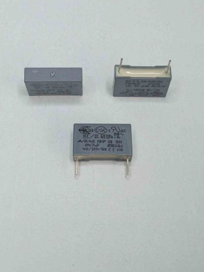 R46KI24700001K1 47NF 275VAC 15 0.1 KEMET POLYESTER KONDANSATÖR resmi