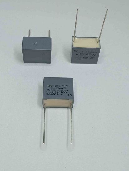 R413I2470JU00M 47NF 300VAC 15 0.2 KEMET POLYESTER KONDANSATÖR resmi