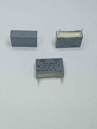 R49AI24700001M 47NF 310VAC 15 0.2 KEMET POLYESTER KONDANSATÖR resmi