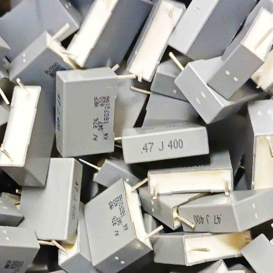 R76MI2470SE00J 47NF 400V 15mm 0.05 KEMET POLYESTER KONDANSATÖR resmi