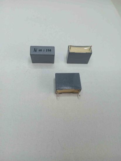 R60II3680JH30J 680NF 250V 15 0.05 KEMET POLYESTER KONDANSATÖR resmi