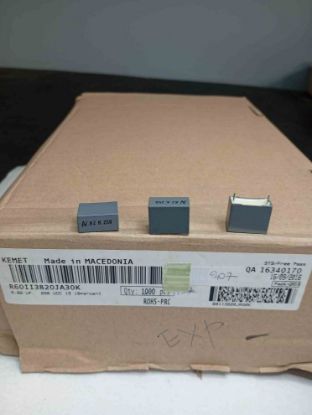 R60II3820JA30K 820NF 250V 15 0.1 KEMET POLYESTER KONDANSATÖR resmi