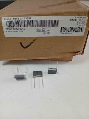 R76MI2820503EJ 82NF 400V 15 0.05 KEMET POLYESTER KONDANSATÖR resmi
