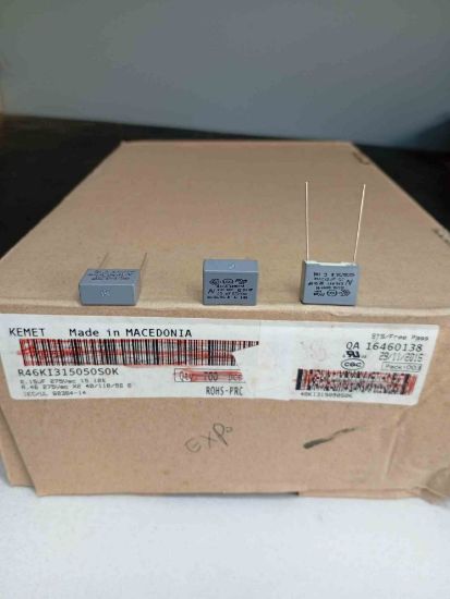 R46KI315050S0K 150NF 275VAC 15 0.1 KEMET POLYESTER KONDANSATÖR resmi