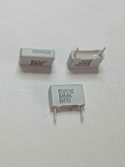 MMK10104M100A01L4 100NF 100V 10 0.2 KEMET POLYESTER KONDANSATÖR resmi