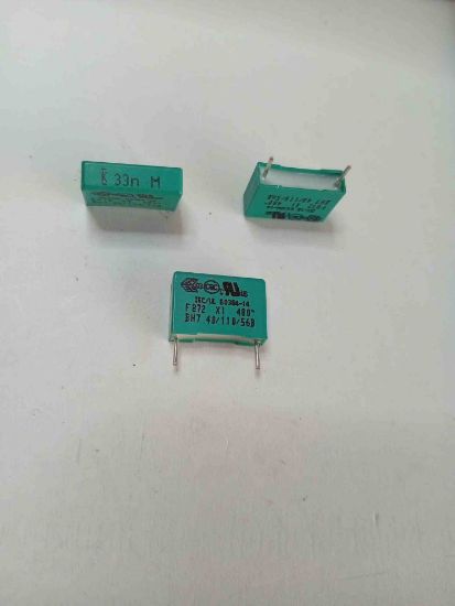 F872BE333M480C 33NF 480VAC 15 0.2 KEMET POLYESTER KONDANSATÖR resmi