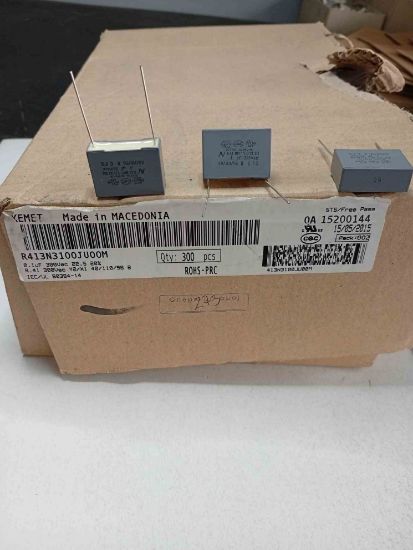 R413N3100JU00M 100NF 300VAC 22.5 0.2 KEMET POLYESTER KONDANSATÖR resmi