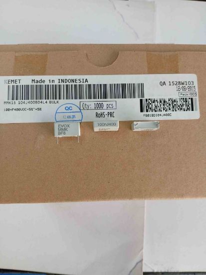 MMK15 104J400B04L4 BULK 100NF 400V 15 0.05 KEMET POLYESTER KONDANSATÖR resmi
