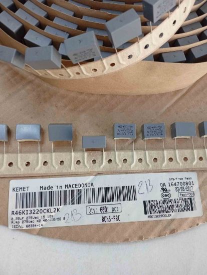46KI3220CKL2K 220NF 275VAC 15 0.1 KEMET POLYESTER KONDANSATÖR resmi