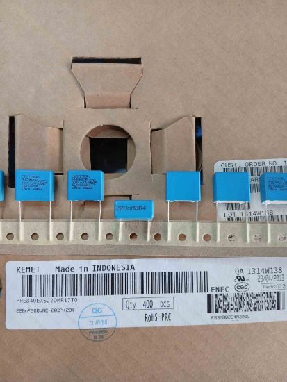 PHE840EX6220MR17T0 220NF 300VAC 15 0.2 KEMET POLYESTER KONDANSATÖR resmi