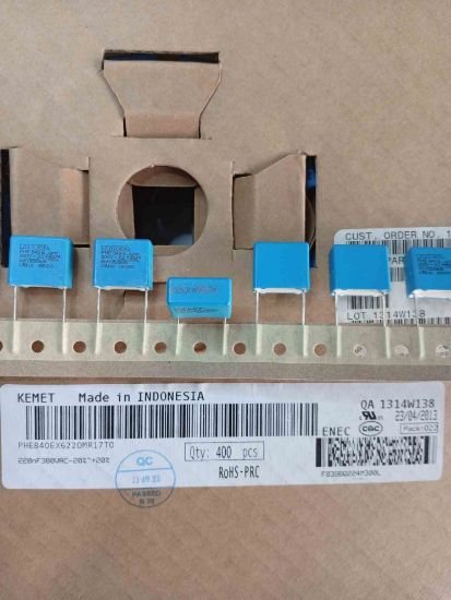 PHE840EX6220MR17T0 220NF 300VAC 15 0.2 KEMET POLYESTER KONDANSATÖR resmi