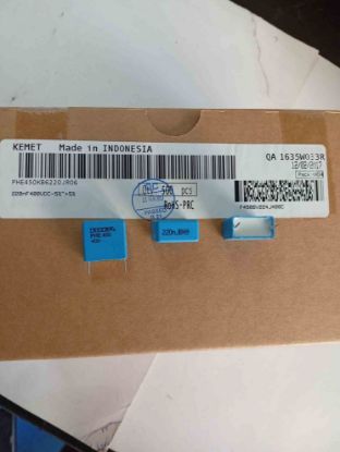 PHE450KB6220JR06 220NF 400V 15 0.05 KEMET POLYESTER KONDANSATÖR resmi
