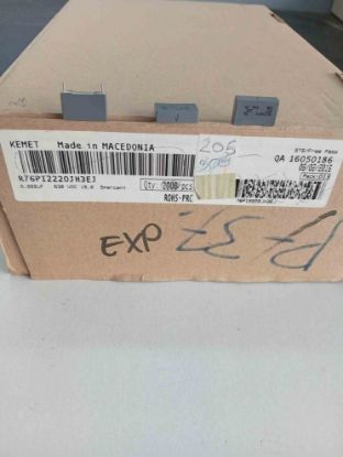 R76PI2220JH3EJ 22NF 630V 15 0.05 KEMET POLYESTER KONDANSATÖR resmi