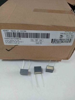 R46KI327045M1K 270NF 275VAC 15 10%|R.46 KEMET POLYESTER KONDANSATÖR resmi