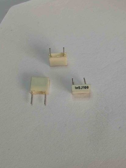 R82EC1150AA50J 1.5NF 100V 5 0.05 KEMET POLYESTER KONDANSATÖR resmi