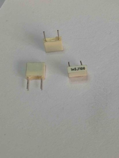 R82EC1150AA50J 1.5NF 100V 5 0.05 KEMET POLYESTER KONDANSATÖR resmi
