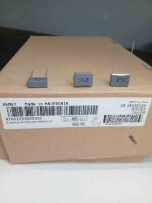 R76PI23304030J 33NF 630V 15 0.05 KEMET POLYESTER KONDANSATÖR resmi
