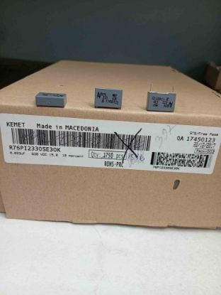 R76PI2330SE30K 33NF 630V 15 0.1 KEMET POLYESTER KONDANSATÖR resmi