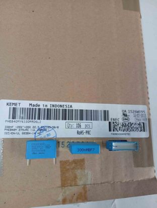 PHE840MY6330MR06L2 330NF 275VAC 22.5 0.2 KEMET POLYESTER KONDANSATÖR resmi