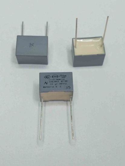 R463I3330DQ01K 330NF 310VAC 15 0.1 KEMET POLYESTER KONDANSATÖR resmi