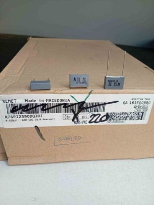R76PI2390DQ30J 39NF 630V 15 0.05 KEMET POLYESTER KONDANSATÖR resmi