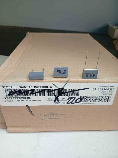 R76PI2390DQ30J 39NF 630V 15 0.05 KEMET POLYESTER KONDANSATÖR resmi