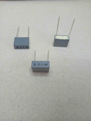 R60MI34705040K 470NF 400V 15mm 0.1 KEMET POLYESTER KONDANSATÖR resmi
