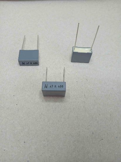 R60MI34705040K 470NF 400V 15mm 0.1 KEMET POLYESTER KONDANSATÖR resmi