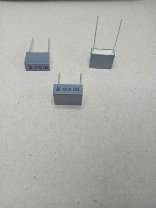 R60MI34705040K 470NF 400V 15mm 0.1 KEMET POLYESTER KONDANSATÖR resmi