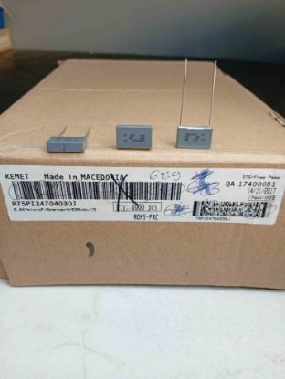 R75PI24704030J 47NF 630V 15 0.05 KEMET POLYESTER KONDANSATÖR resmi