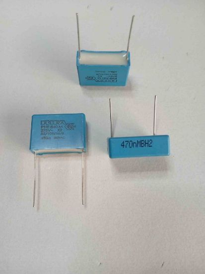 PHE840MD6470MD15R25L1 470NF 275VAC 22.5 0.2 KEMET POLYESTER KONDANSATÖR resmi