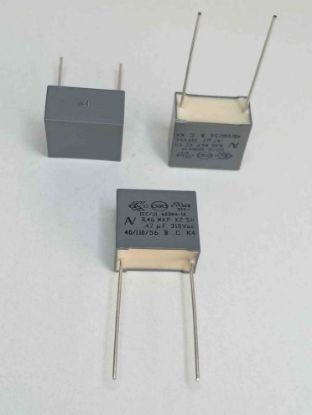 R463I347050N0M 470NF 310VAC 15 0.2 KEMET POLYESTER KONDANSATÖR resmi