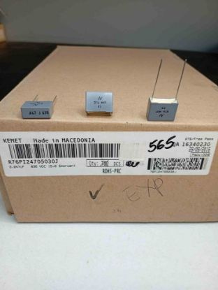 R76PI24705030J 47NF 630V 15 0.05 KEMET POLYESTER KONDANSATÖR resmi