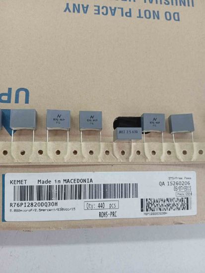 R76PI2820DQ30H 82NF 630V 15 0.025 KEMET POLYESTER KONDANSATÖR resmi