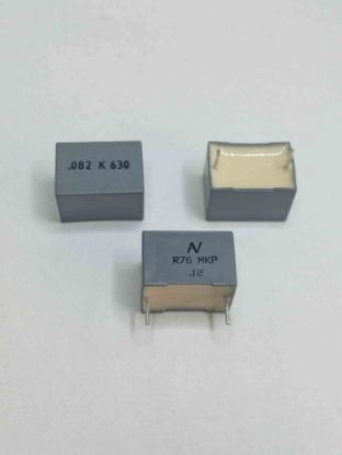R76PI2820SE70K 82NF 630V 15 0.1 KEMET POLYESTER KONDANSATÖR resmi