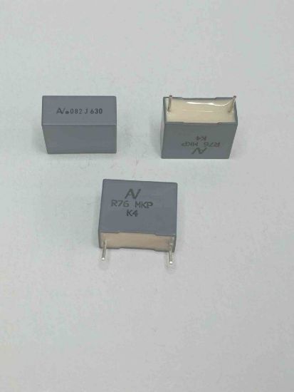 R76PI2820SE30J 82NF 630V 15 0.05 KEMET POLYESTER KONDANSATÖR resmi