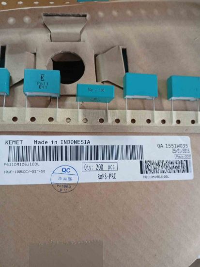 F611DM106J100L 10MF 100V 22.5 0.05 KEMET POLYESTER KONDANSATÖR resmi