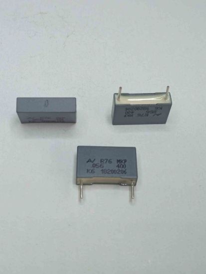 R76MI2560SE30J 56NF 400V 15mm KEMET POLYESTER KONDANSATÖR resmi
