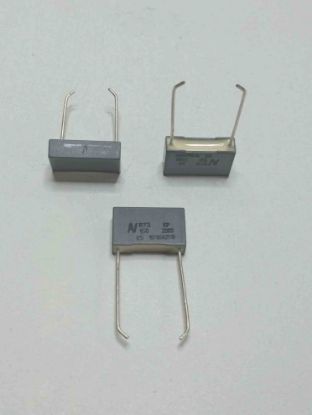 R73UI0150DQ03J 150PF 2000V 15 0.05 KEMET POLYESTER KONDANSATÖR resmi