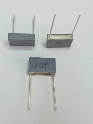 60EI4100DQ30K 1MF 100V 15 0.1 KEMET POLYESTER KONDANSATÖR resmi