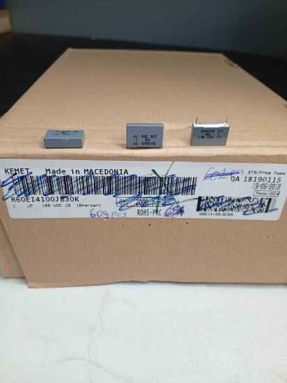 R60EI4100JB30K 1MF 100V 15 0.1 KEMET POLYESTER KONDANSATÖR resmi